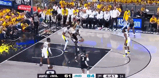 稳！马瑟林推转换送长传 托平快下轻松双手暴扣！分差还是25分！