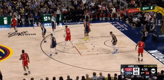 12投11中！小卡连续转身晃动 迎着约基奇强投再度无解命中🤩